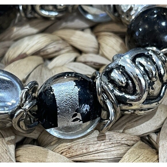 Metallic Foil & Glass Bead Bracelet Stretchy Cha Cha Beads Silver Tone Black - Picture 3 of 7